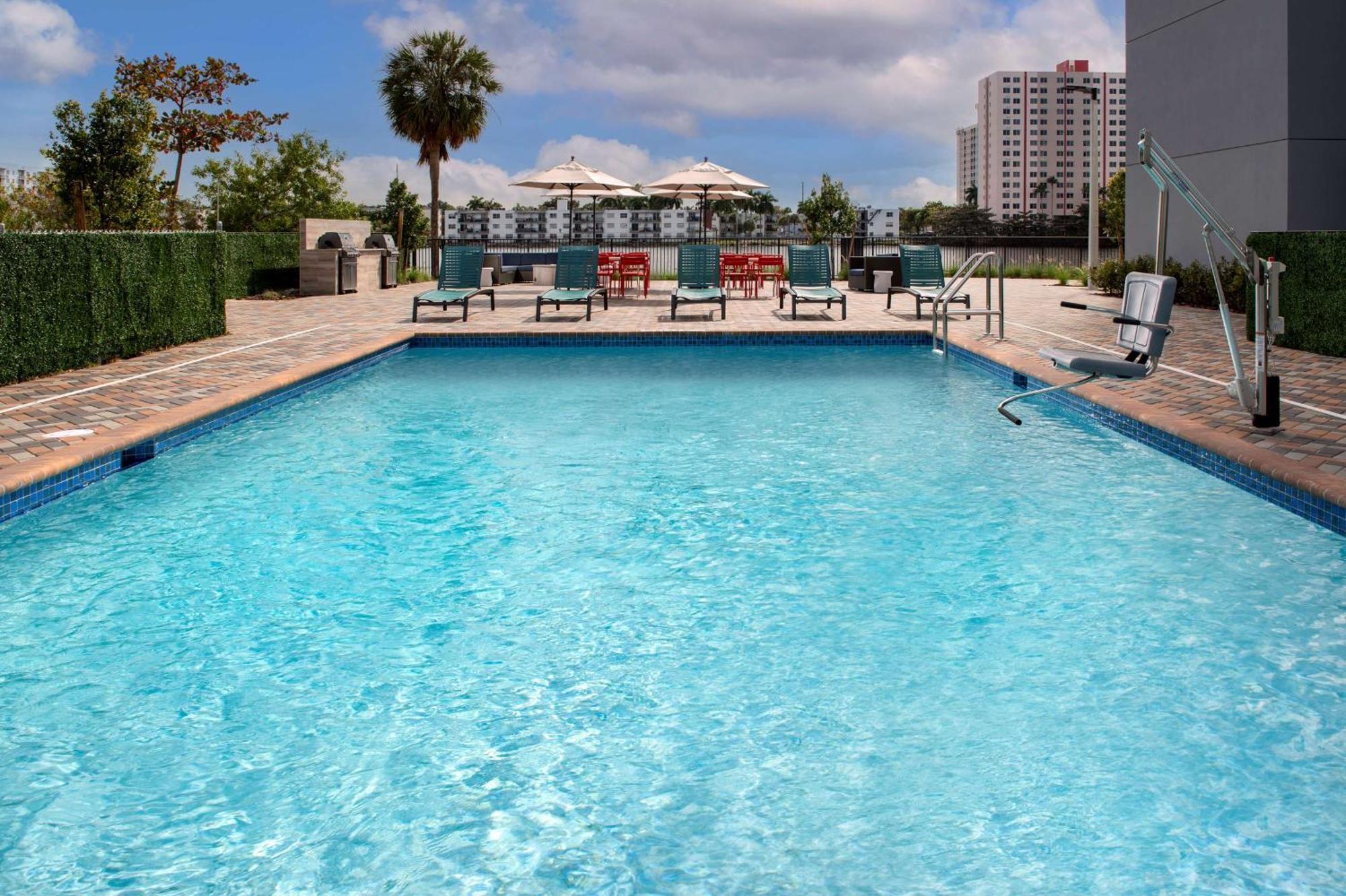 Tru By Hilton Miami Airport South Blue Lagoon, Fl Miami Springs Ngoại thất bức ảnh